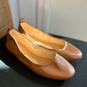Universal Thread Tan Ballet Flats